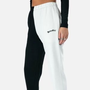 Adika sweatpants